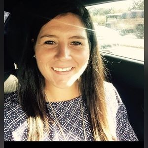 Meet your Posher, Halie